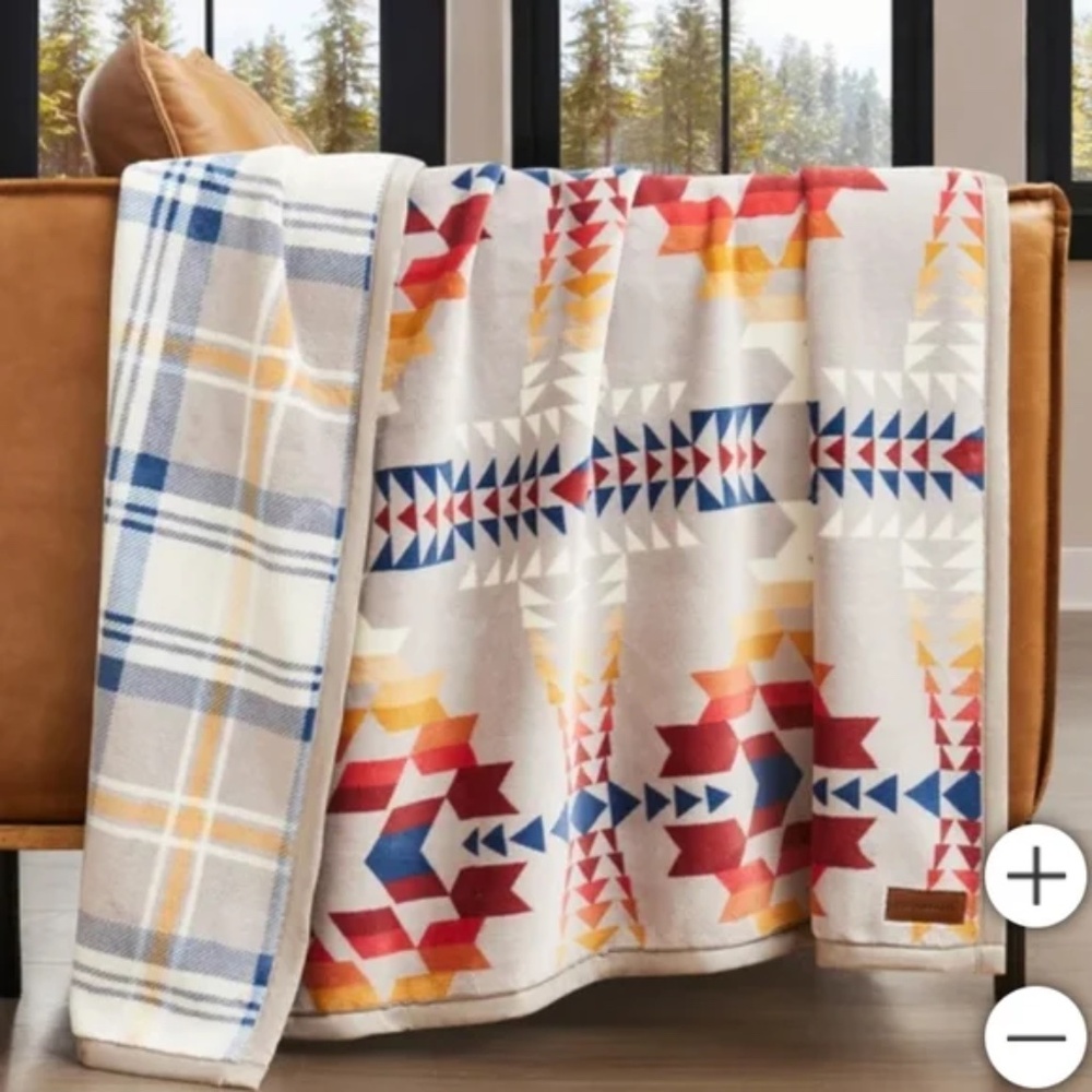 Pendleton Reversible Plush Throw 50 x 70 New